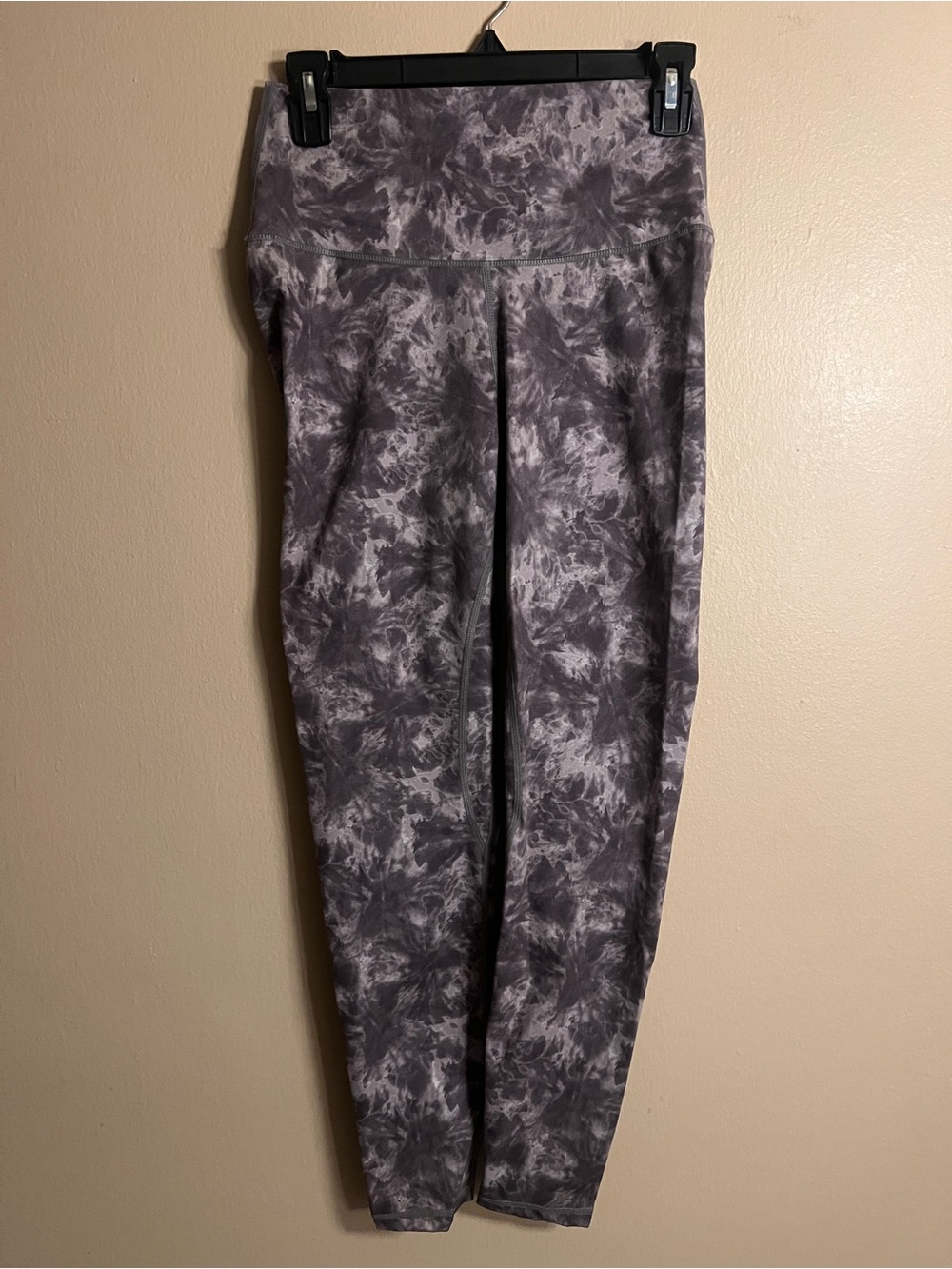 Tie-Dye Gray Active Leggings